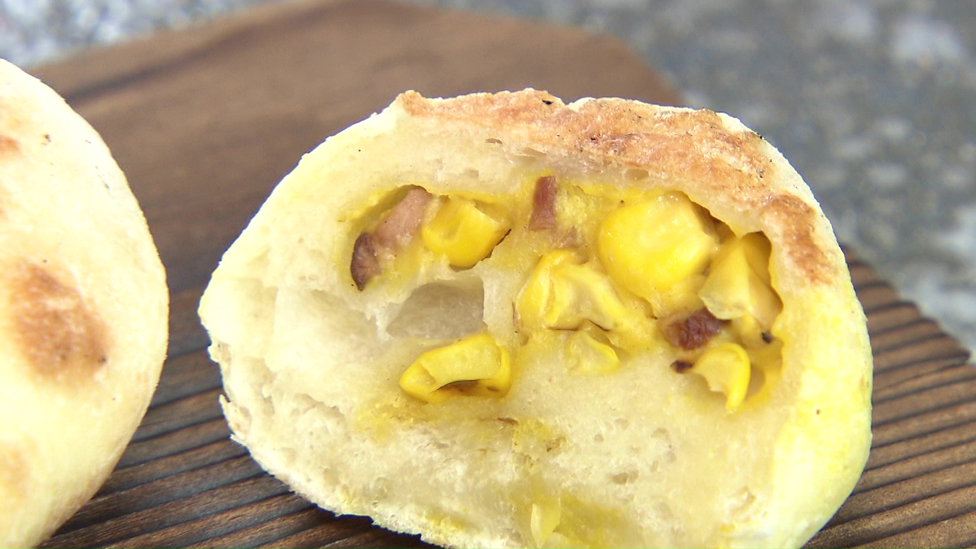 渓谷ノ巌焼き(美瑛産とうきびと燻製デザイン研究所ベーコン)