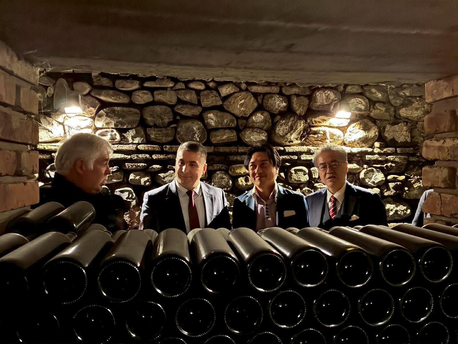 約8000年の歴史を誇る