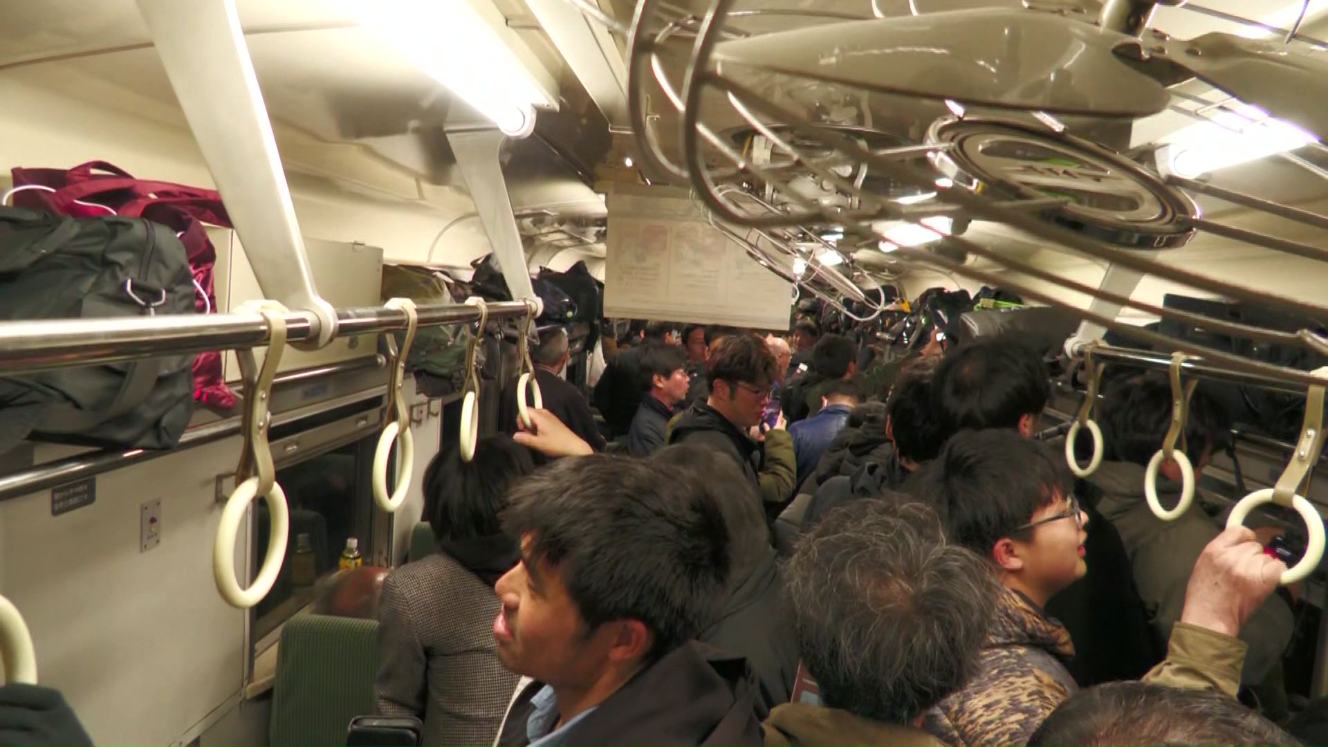 最終列車の車内の様子