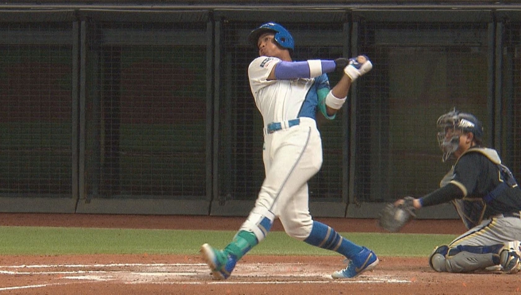 6回に第4号3ランHRを放った万波中正選手