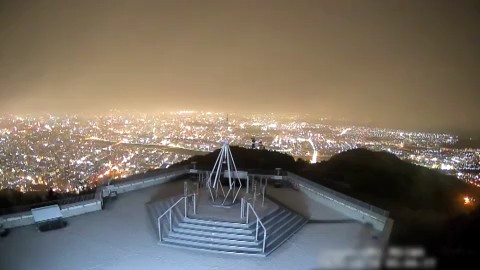 夜景スポットの藻岩山山頂（資料）