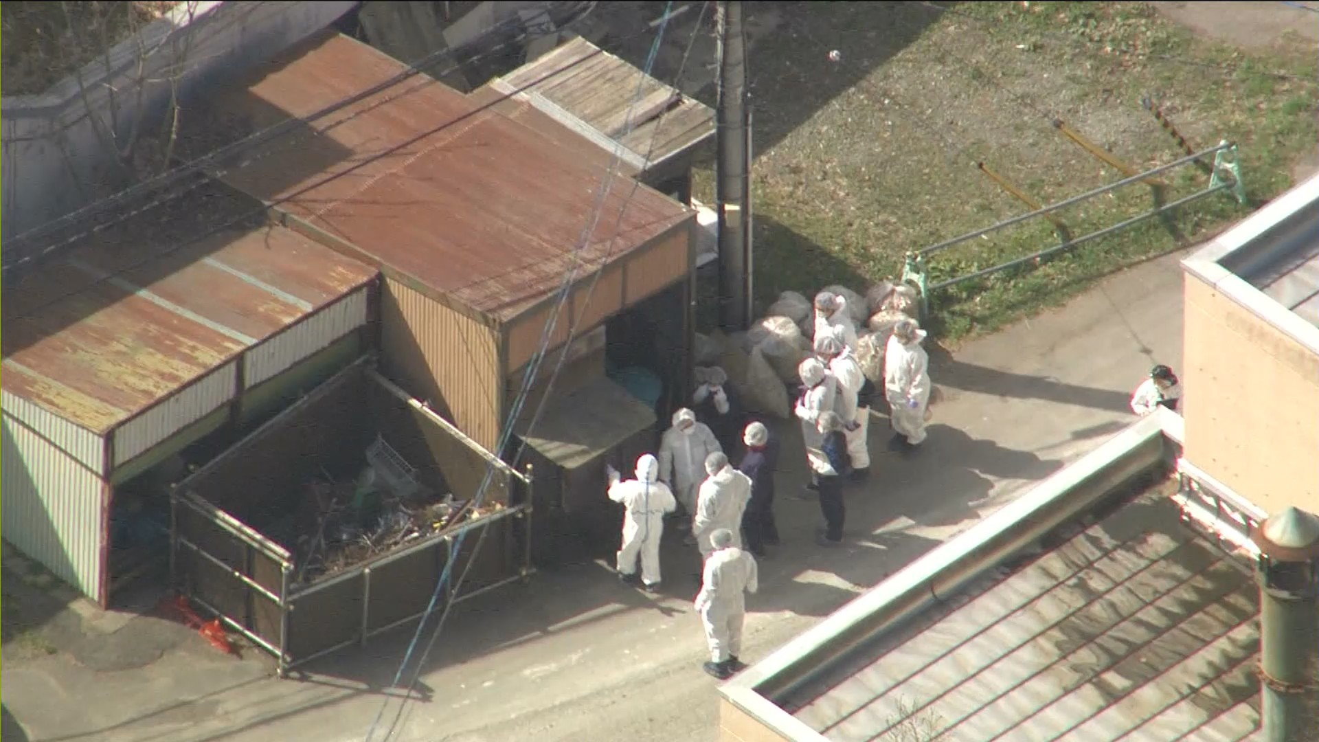 警察官が集まる様子(旭山動物園)