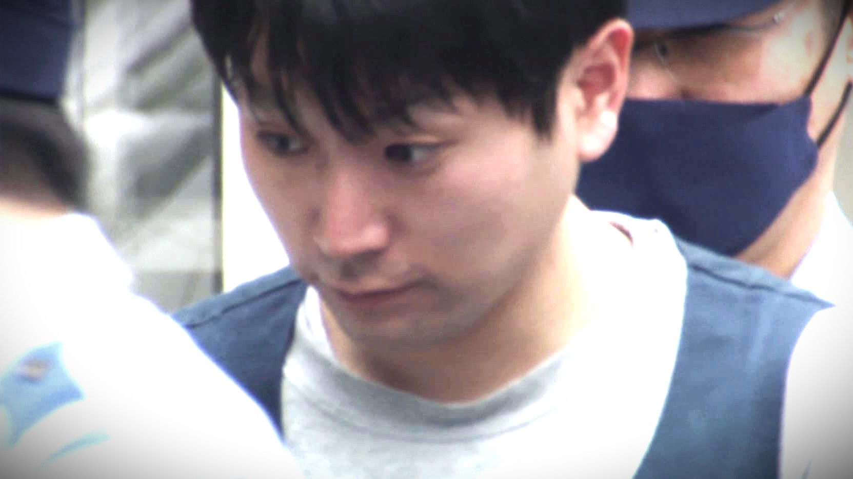 送検される吹谷望実容疑者